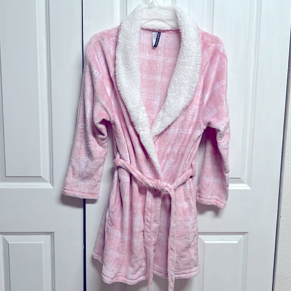 Jaclyn Intimates Pink White Plaid Soft Plush Pocket Robe Size S